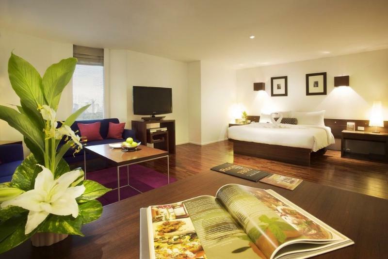 Hotel Triple Two Silom Bangkok Exterior foto